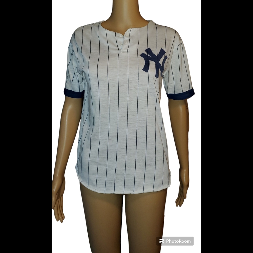 Genuine True Vintage New York YANKEES Garan Baseball Tee Size L (Vintage sizi…